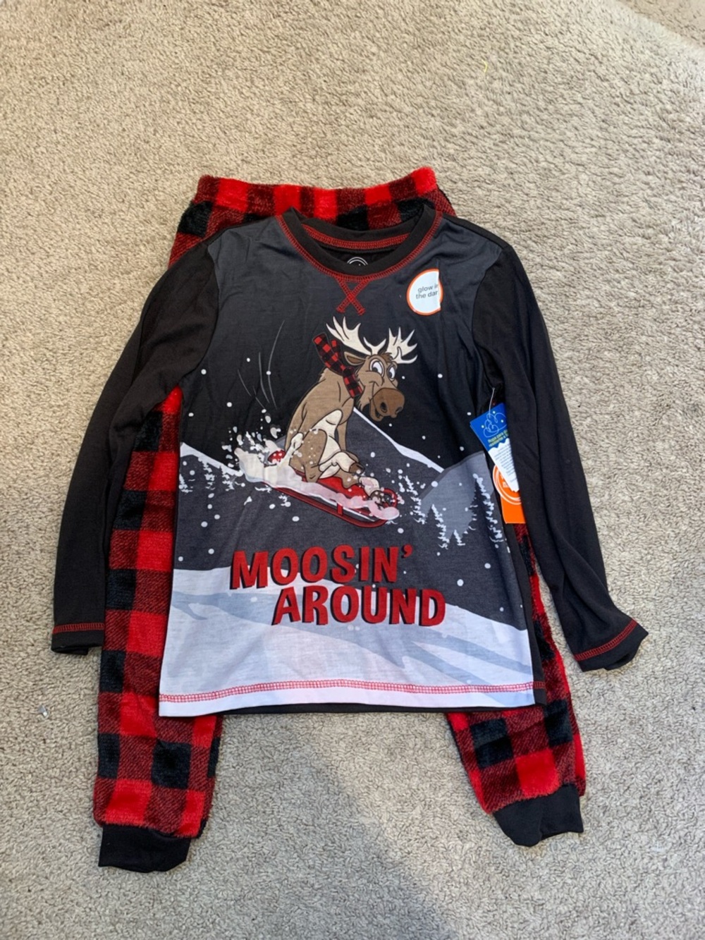 Wonder Nation Glow in the Dark Christmas Pajamas Moosin’ Around SM(6/7)